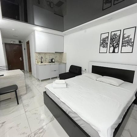 Sea View Studio Apartment In Orbi Residence Batumi Esterno foto