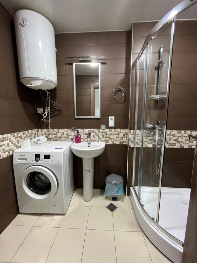 Sea View Studio Apartment In Orbi Residence Batumi Esterno foto