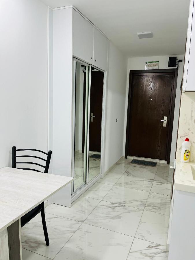 Sea View Studio Apartment In Orbi Residence Batumi Esterno foto